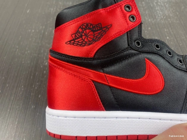 HYPE FD4810-061 Jordan WMNS 1 High Satin Air Bred OG 0709